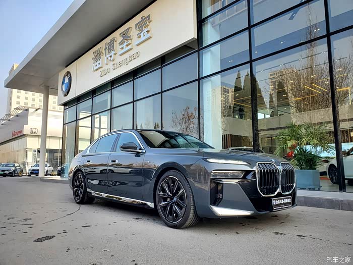 【图】全新740尊享m运动碧玺灰色实车拍摄_宝马7系论坛_汽车之家论坛
