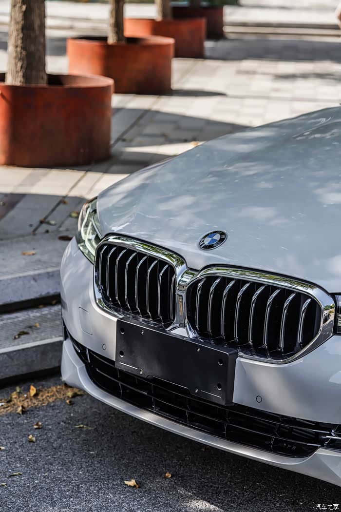 新春礼盒大放送40万能落地吗宝马525开了一个月悔不当初