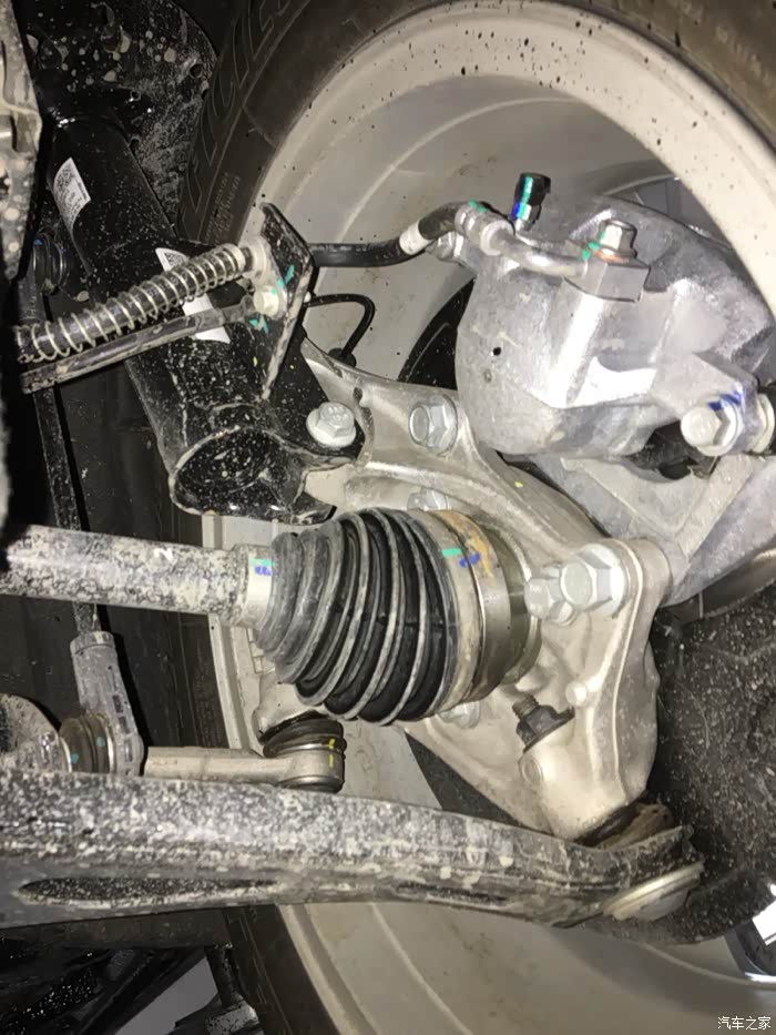 探界者喷涂底盘装甲