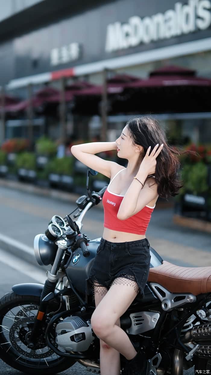 【图】来一组机车女孩吧!哇咔咔_摩托车论坛_汽车之家论坛