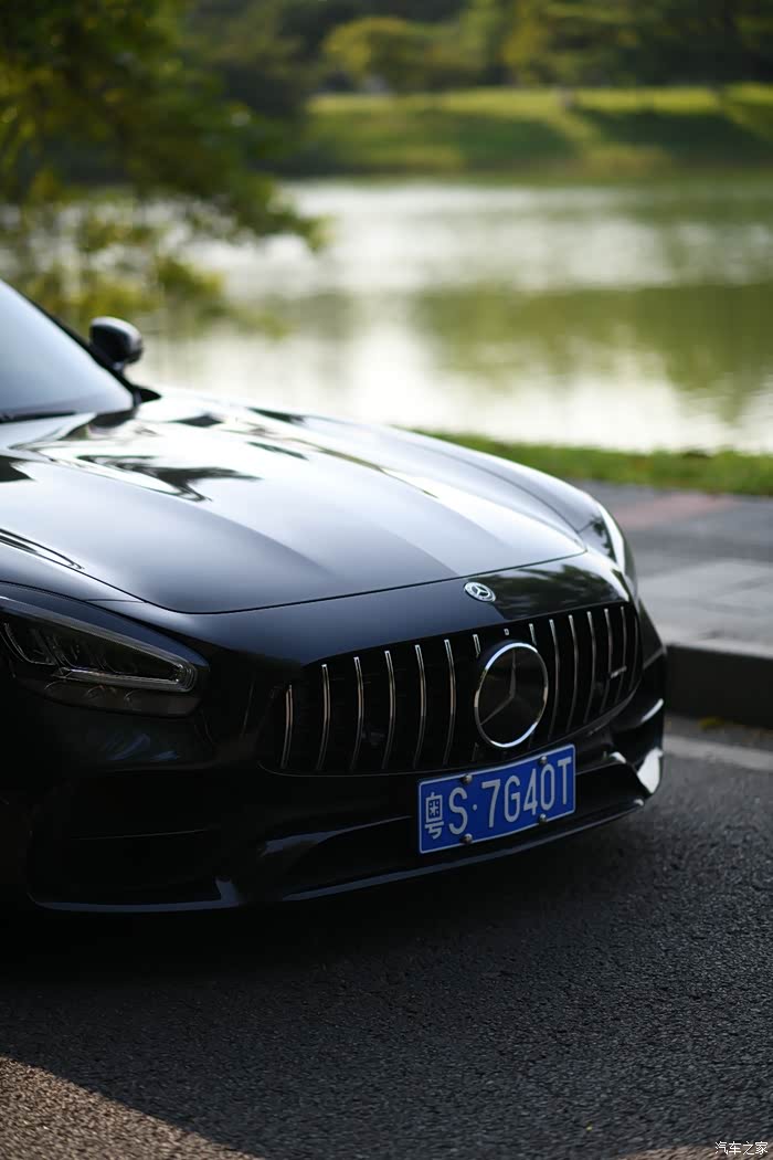 终于圆梦大v8奔驰amggt