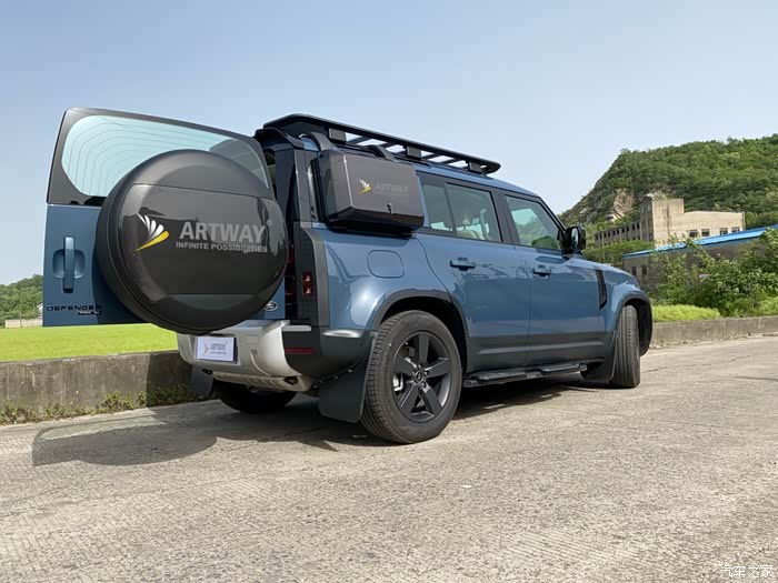 全新一代路虎卫士defender提车2个月