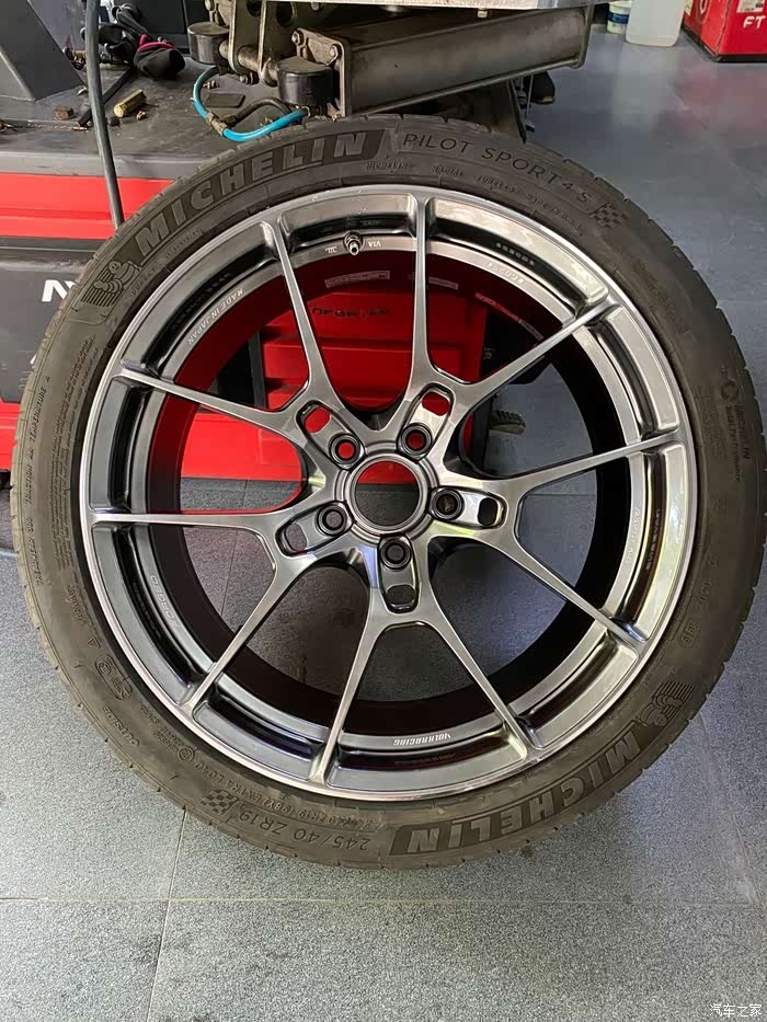 奇瑞汽车升级rays锻造g025轮毂