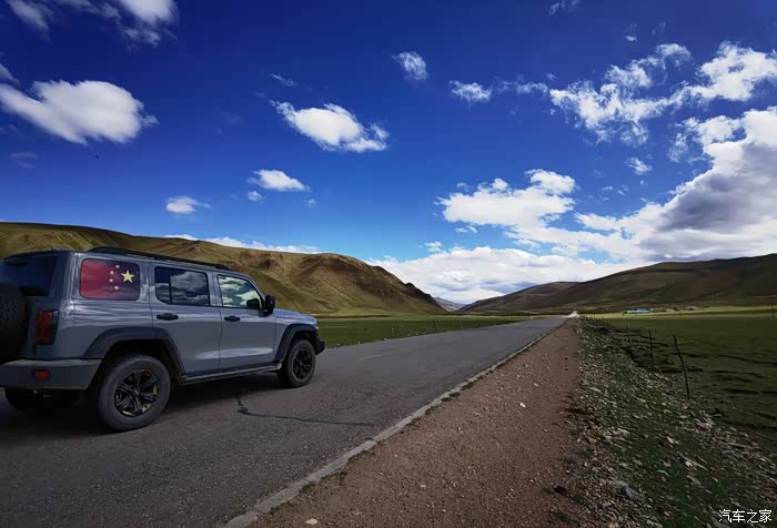 坦克手端午小穿越西宁门源途径茶默公路盘大在修公路