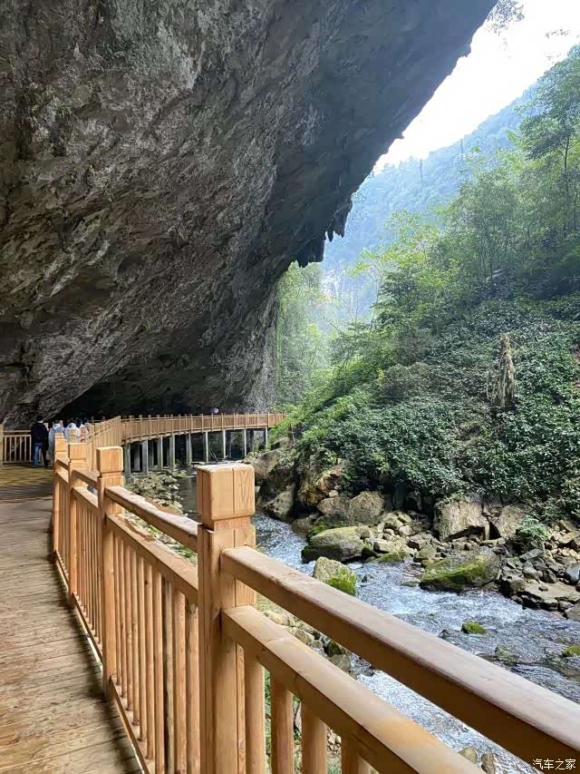 迎暖春送积分坐龙峡风景区