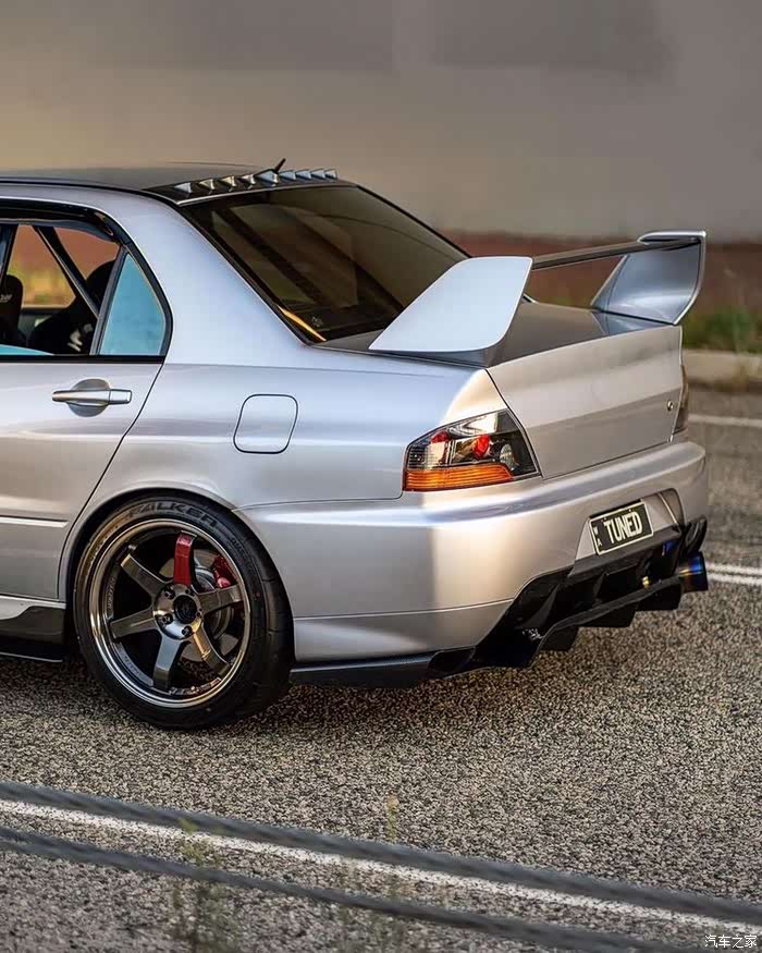 三菱evo,这姿态很不错