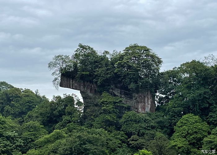 洗肺之旅自駕榮威rx5打卡邛崍天台山