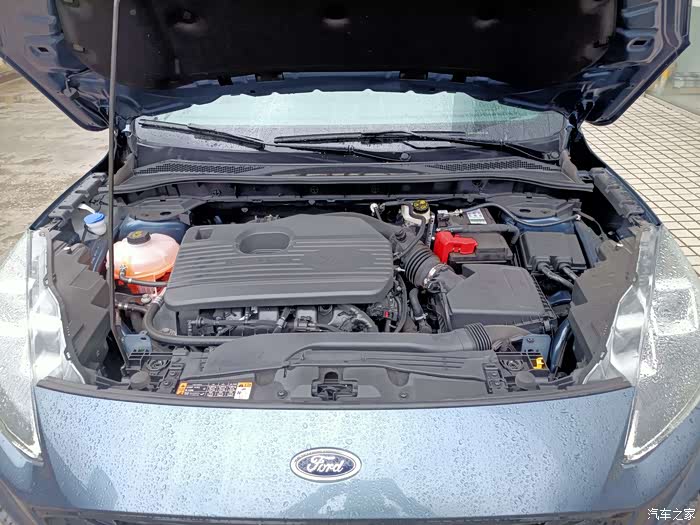 发动机舱的设计