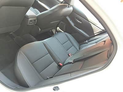 大白象的后排座椅