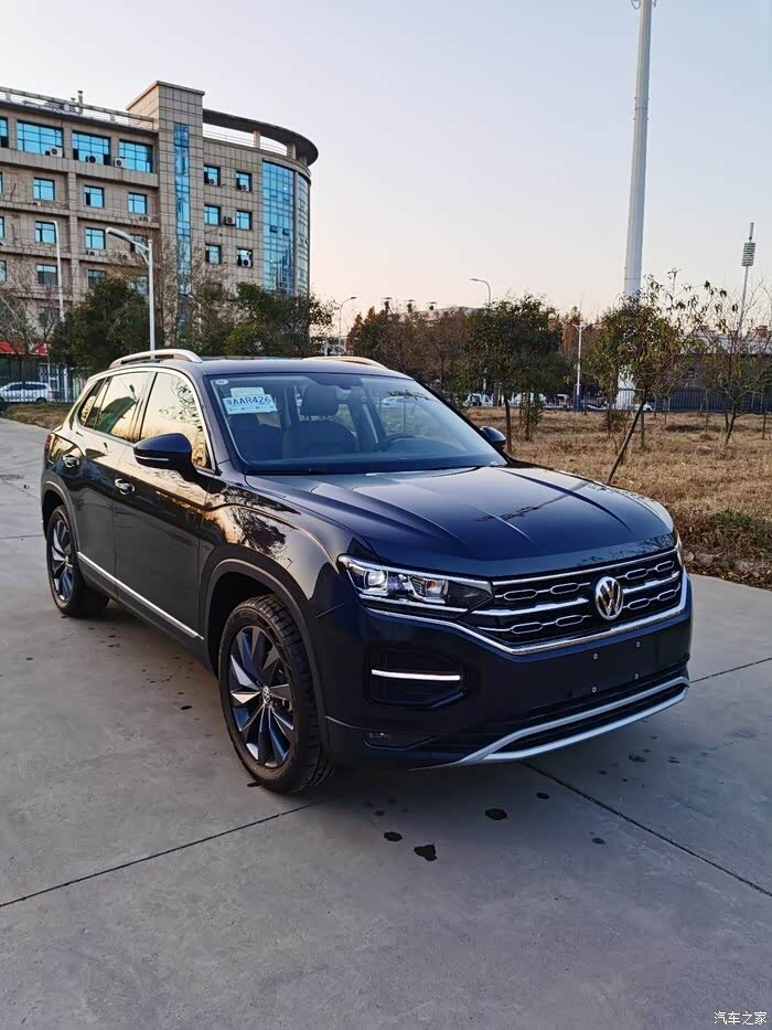 霸气探岳黑武士