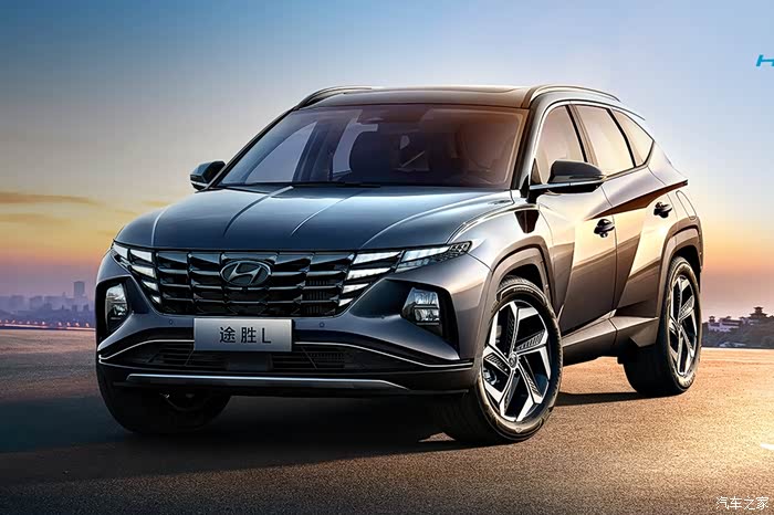 周末看了看第五代途胜l实车真漂亮科技感爆棚很喜欢