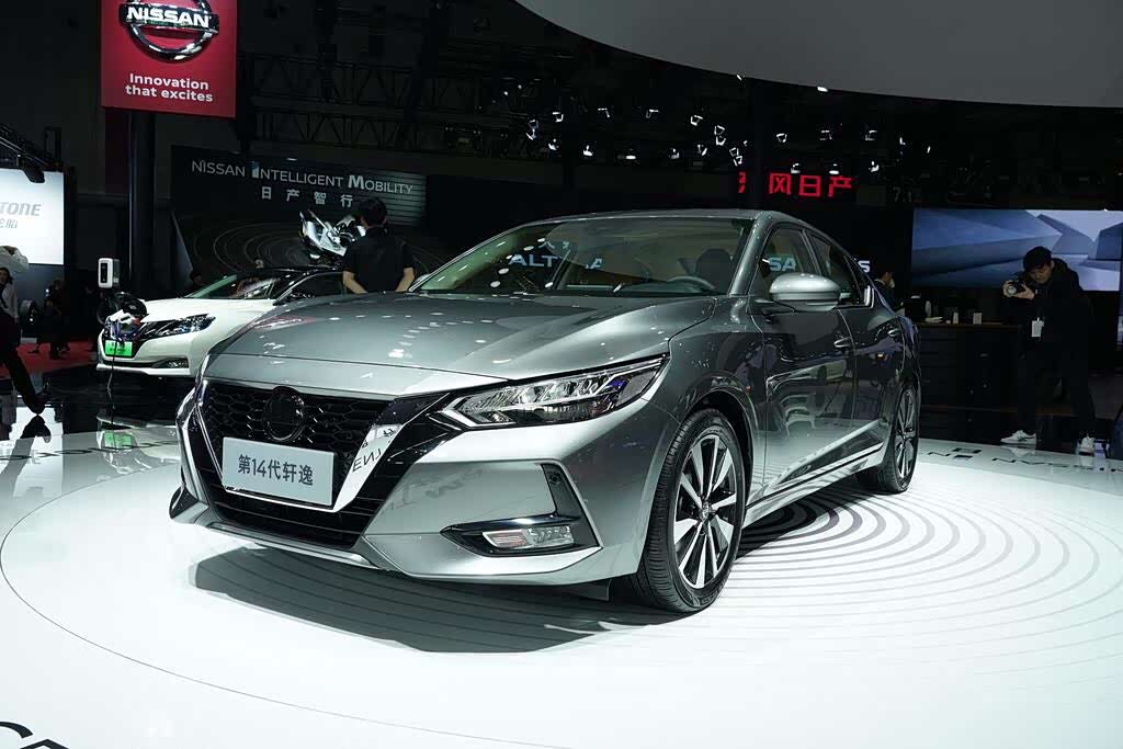 第十四代轩逸,整体风格比较年轻,时尚.