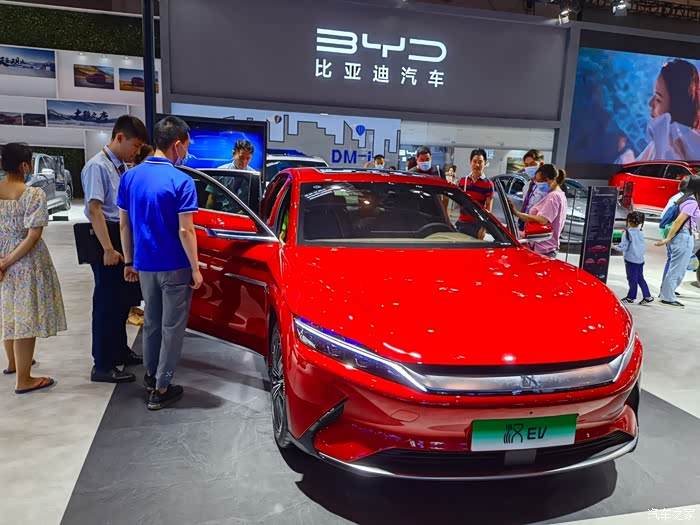 重庆国际车展看秦plusdmi