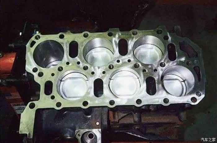 w12缸体的一半