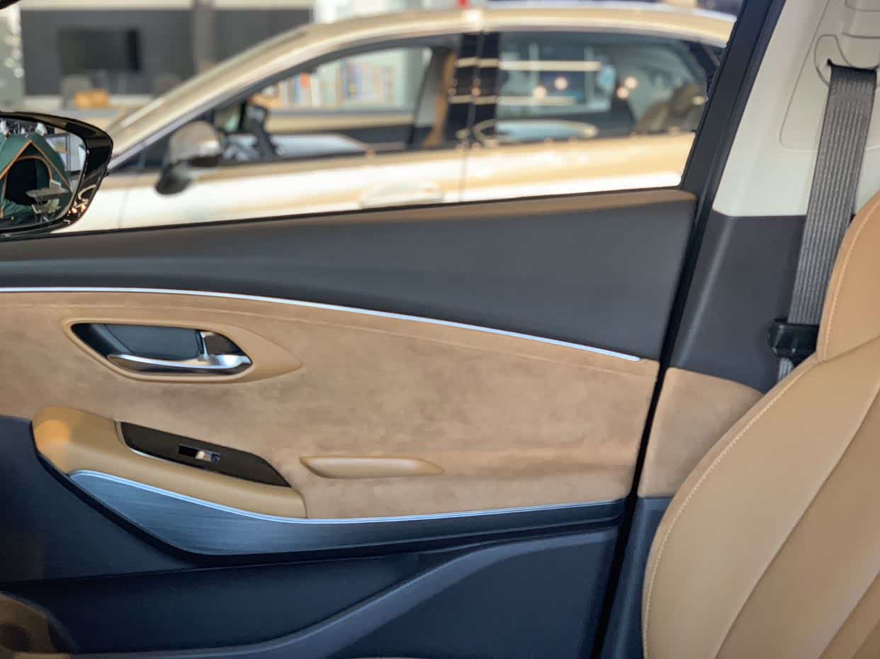 再来一波内饰麂皮材质nappa真皮豪华