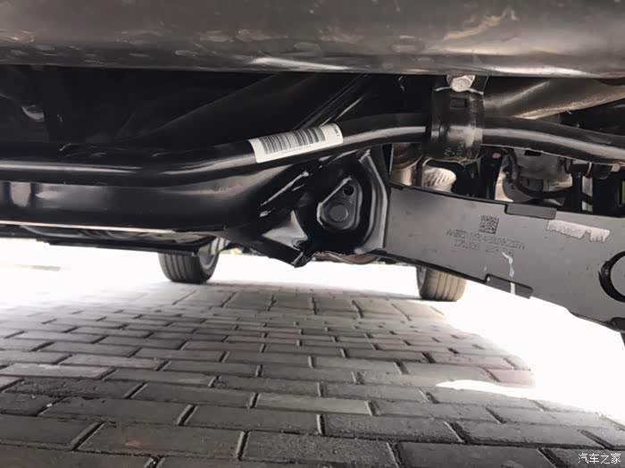 全新哈弗h6蓝标元宝梁受伤