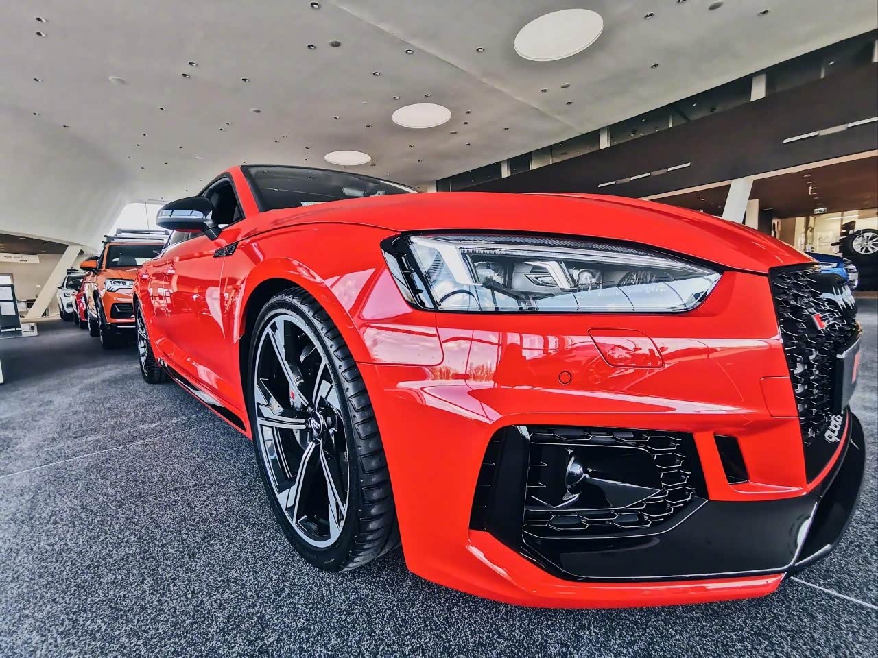 奥迪rs5sportback这个红色颜值真高