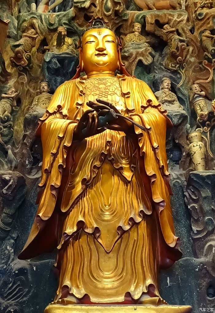 东海名刹闹市净土禅林佳境首游上海玉佛寺