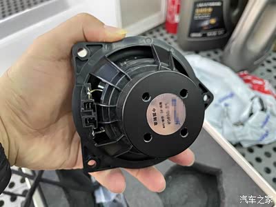 特斯拉model 3 标续 原车音响8个增加到14个