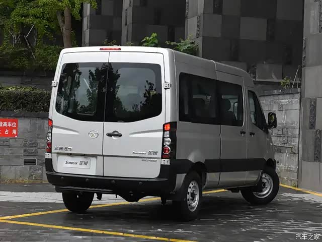 江淮版的奔驰凌特,外观很大气,搭载国六柴油动力