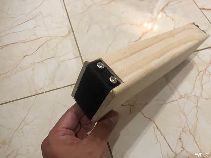 自己diy了座椅下挡板求赞