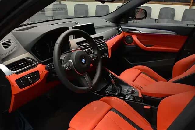 abu dhabi改装宝马x2 m35i的内饰设计,时尚潮流