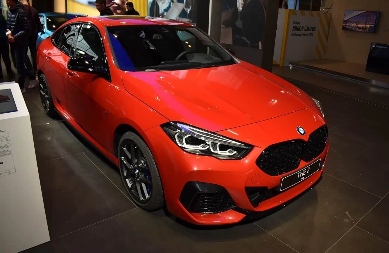 宝马2系四门轿跑车是家族史上首款紧凑级四门轿跑车