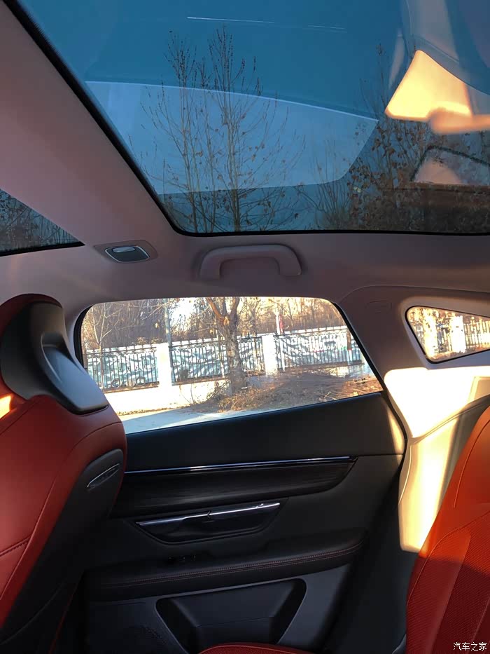 【图】天窗好喜欢,面积大视野好_小鹏p7论坛_汽车之家论坛