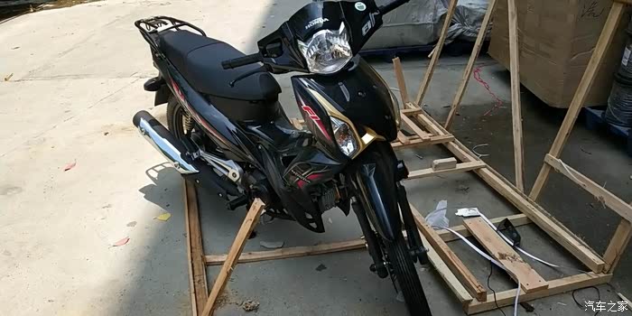 回归老爷车弯梁凯影125提车