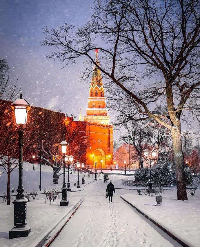 莫斯科红场的雪夜,这景色你向往么?