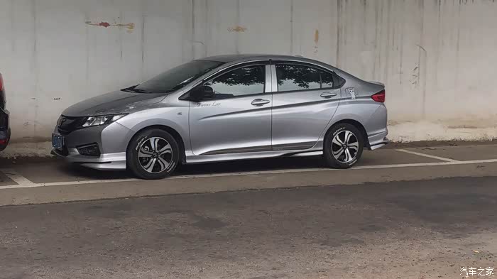 关于17款锋范 冰河银颜色