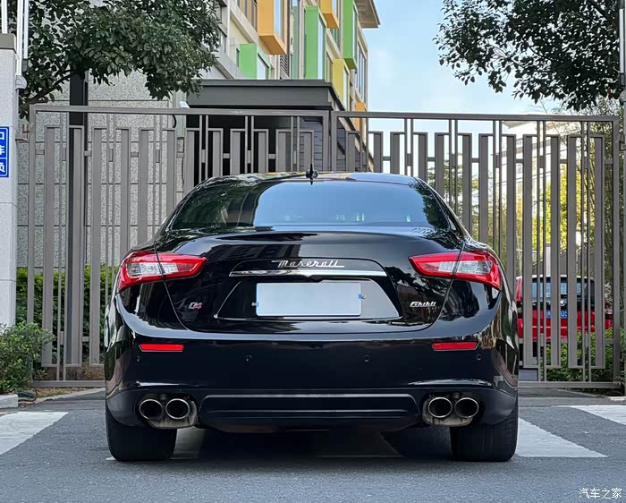 15年玛莎拉蒂吉博力sq4实表8万多公里内饰嘎嘎新