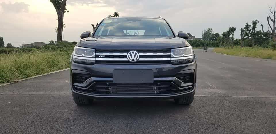 大众途岳rline运动的版本,碳 灰的颜色,帅的没朋友