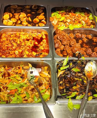 【汽车之家16岁生日快乐】今日工作餐 自助盒饭