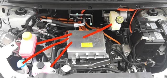 哪吒v改款电池是液冷了