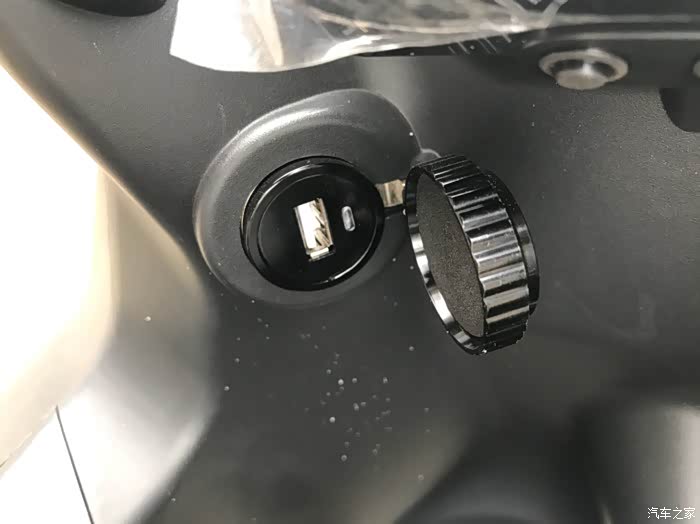 升仕310上牌,附一些细节图。