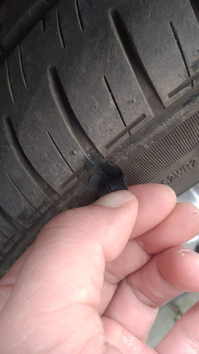 胎侧扎破了还能补吗