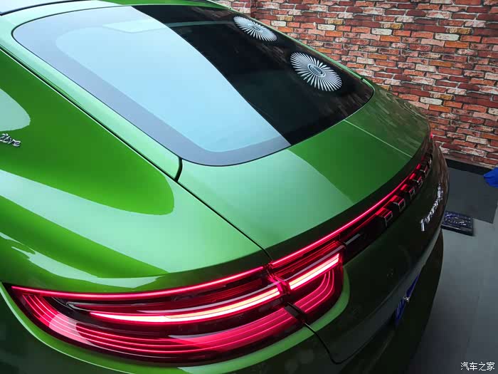 【图】保时捷帕纳梅拉升降尾翼,升起的瞬间是要起飞吗?