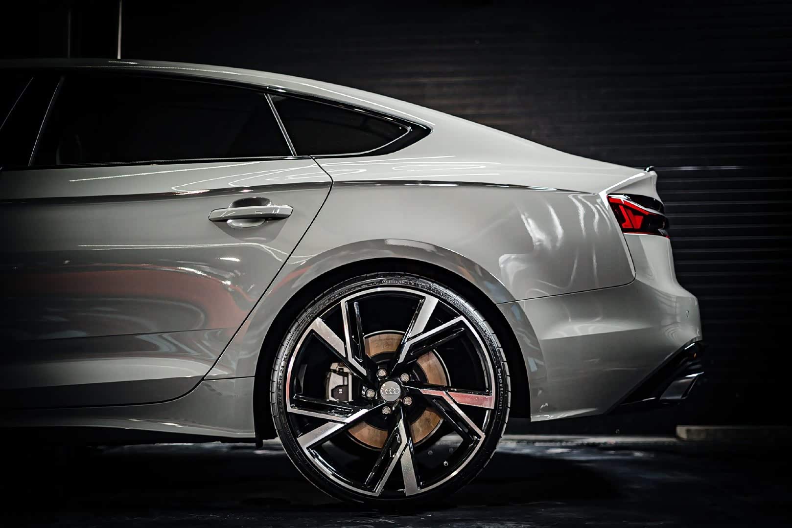 奥迪s5,最运动了奥迪轿跑车之一