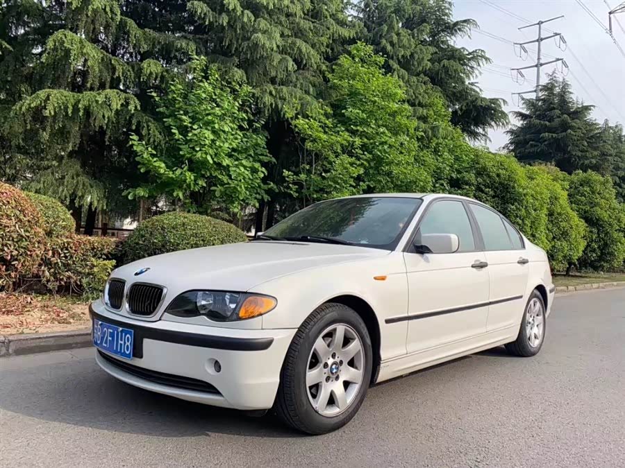 04款的宝马3系还是老车更有味道