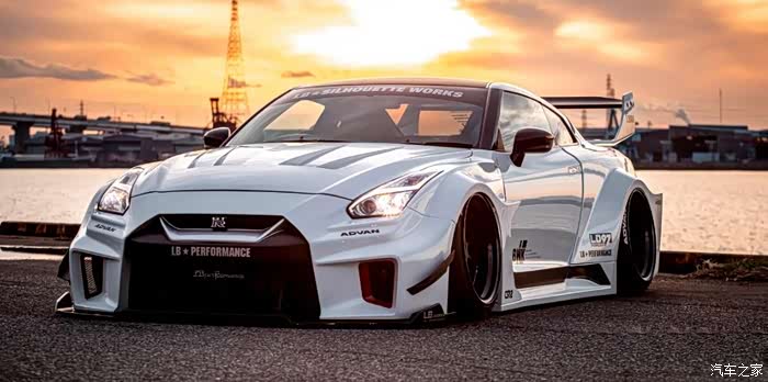 日产gtr改装3代lbw宽体套件上车,怎一个帅字了得!