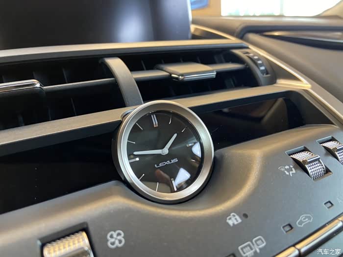 当遇见成为一种偶然雷克萨斯nx会给你完美的邂逅