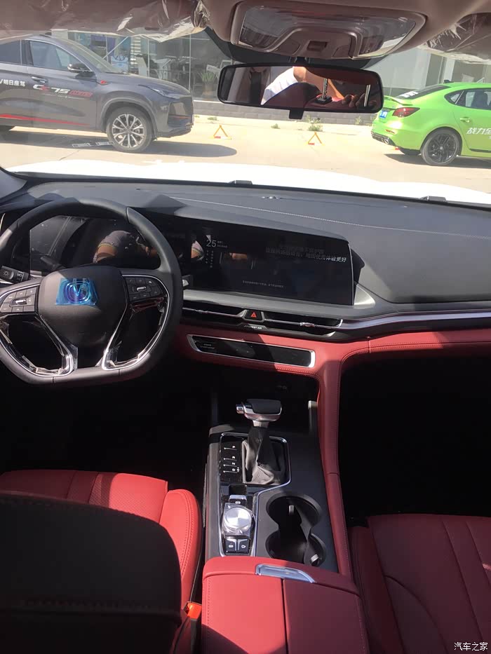 抽空来4s店看看长安cs75plus