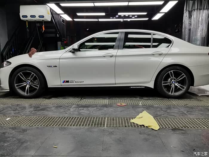 【图】mp 拉花.车顶亮黑贴膜._宝马5系论坛_汽车之家论坛