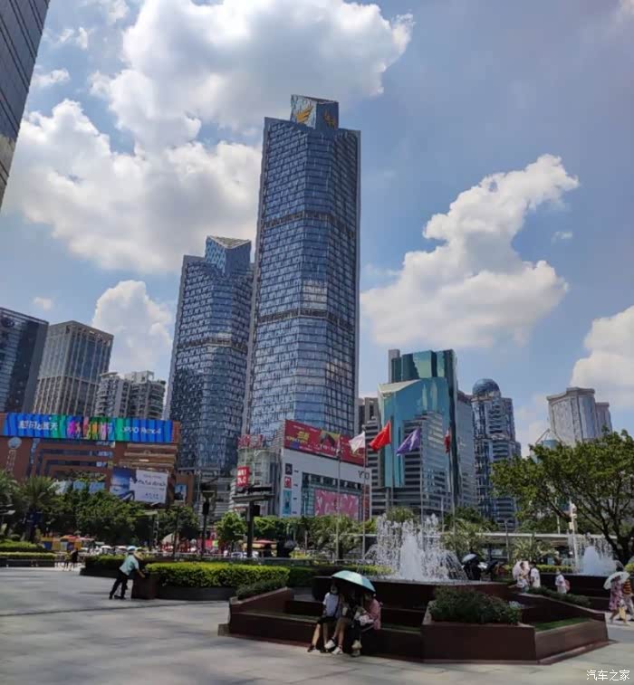 亚洲最大的商业地下广场