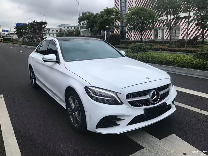 出售19年奔驰c260l