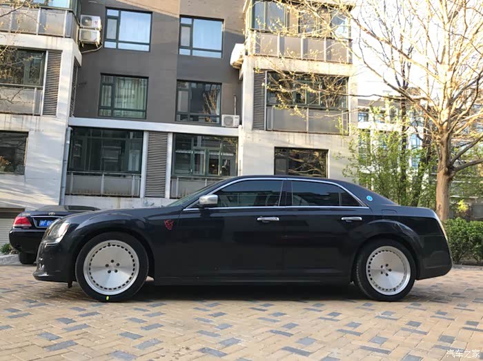 预热几张新换的大饼轮毂