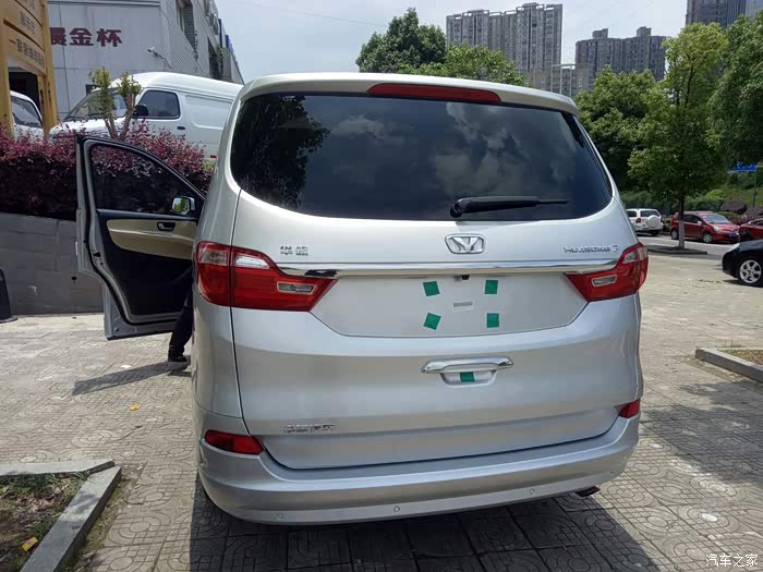 新款宝马保姆车,666