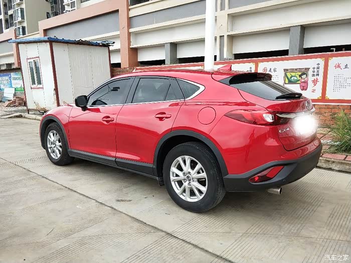 天边那一抹红色我的马自达cx4