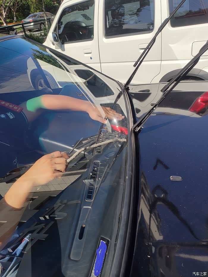 【图】普桑更换前挡风玻璃作业_桑塔纳经典/志俊论坛_汽车之家论坛